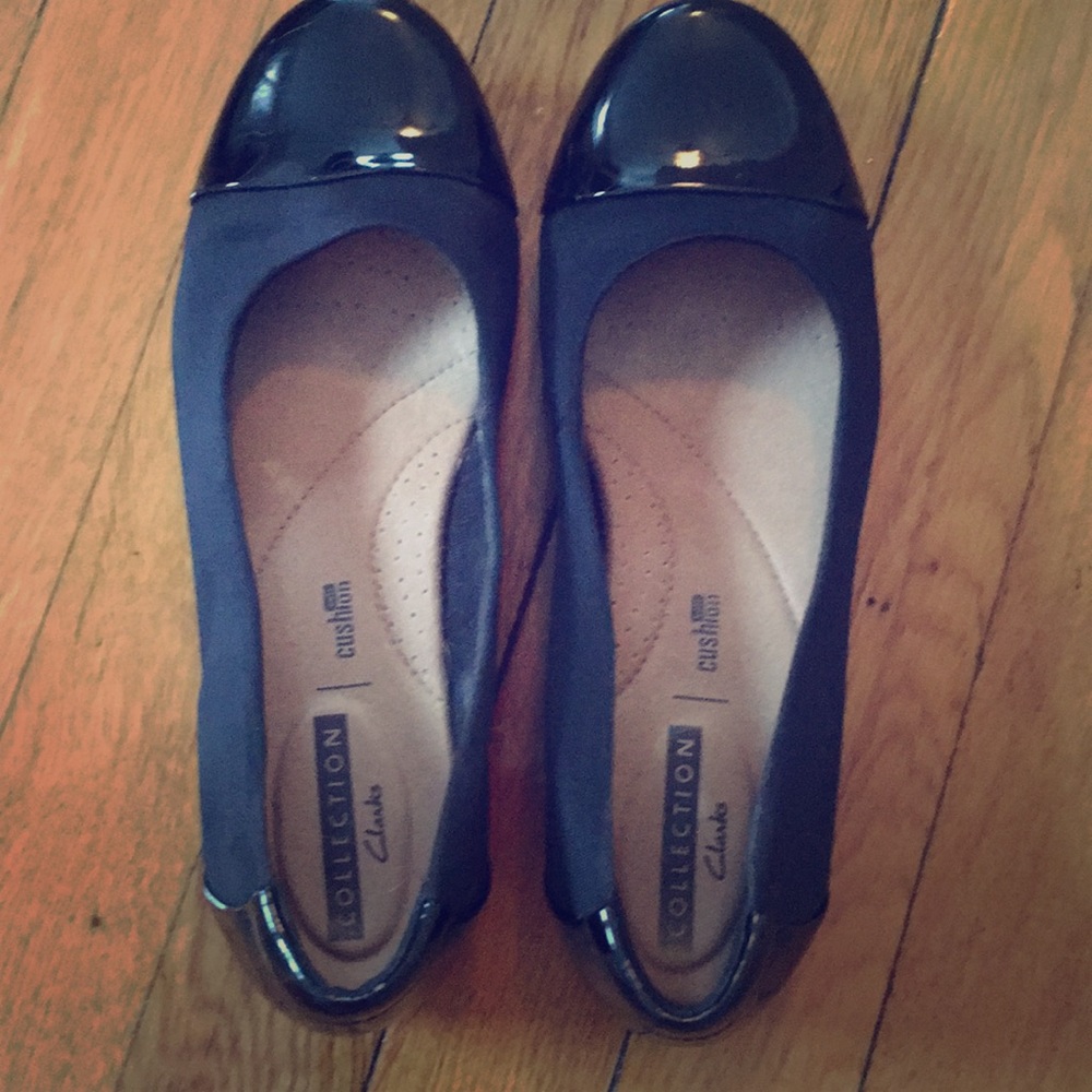 Black Flats, soft cushion Clark’s. Size 7